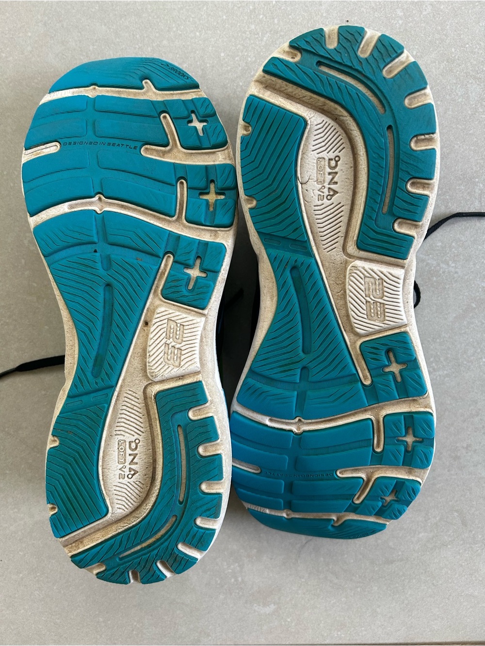 Brooks Adrenaline GTS 23 Men’s Running Shoes Black Blue Green Size 12 - Picture 3 of 4